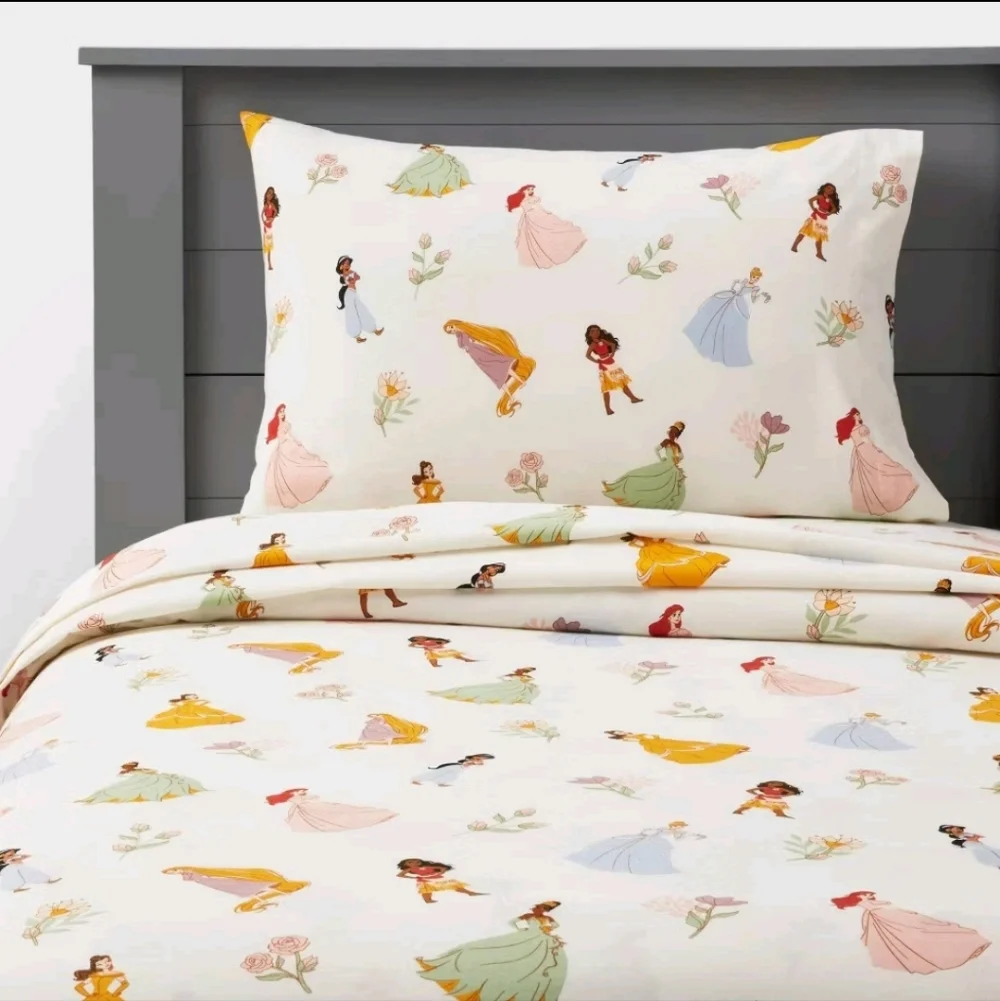 Full Princess Characters Kids' Sheet Set - The Disney Collection by Pillowfort